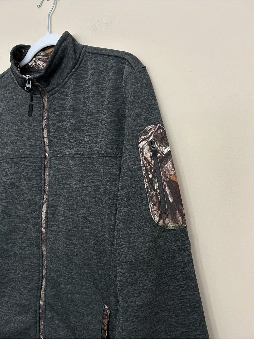 🔹NWT Realtree Men’s Gray Camo Trek Fleece Jacket